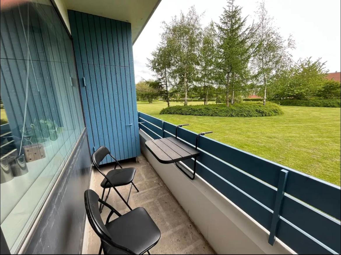 Nyrenoveret Lejlighed Med Balkon Og Parkering Esbjerg Exterior photo