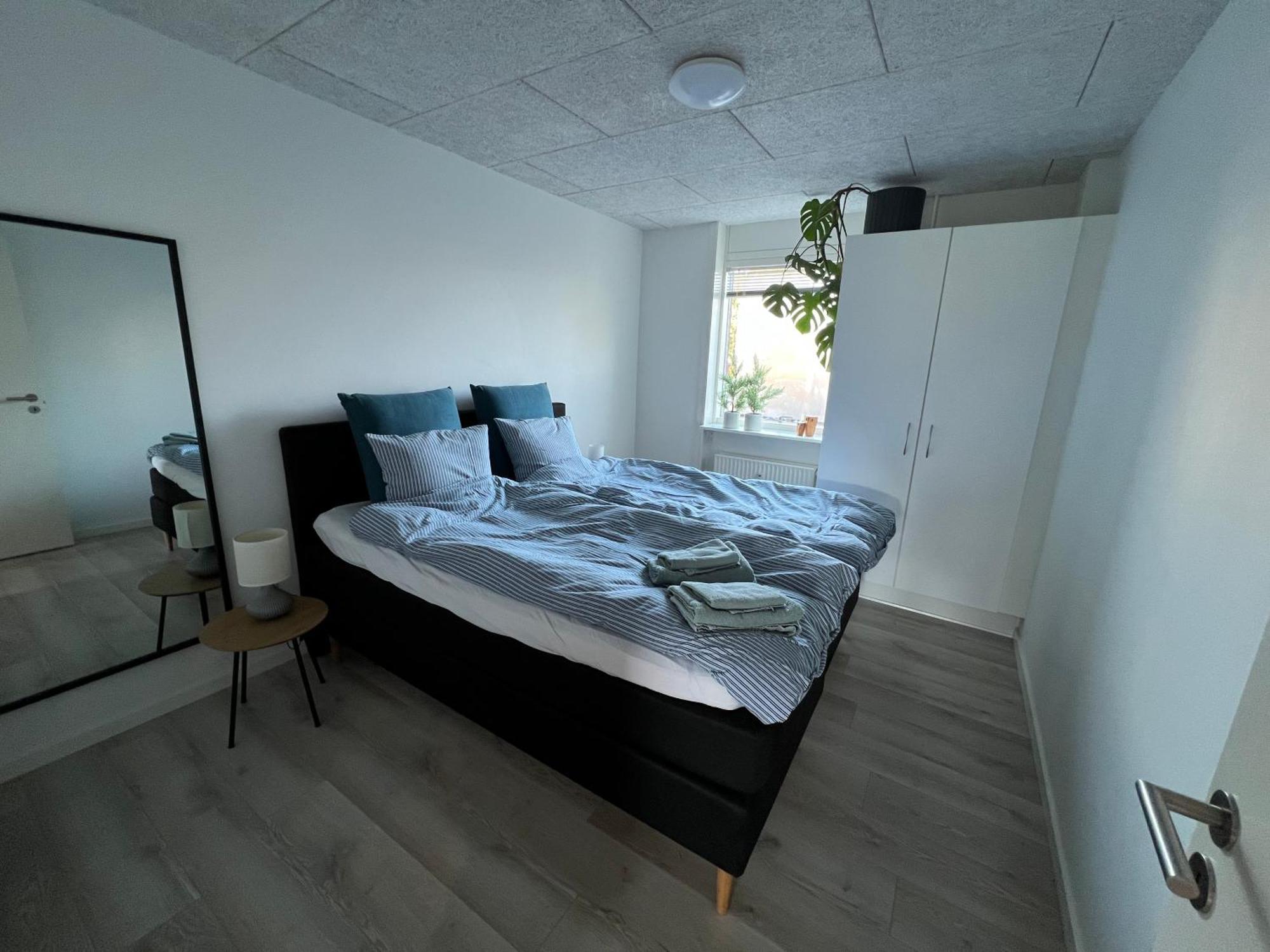 Nyrenoveret Lejlighed Med Balkon Og Parkering Esbjerg Exterior photo